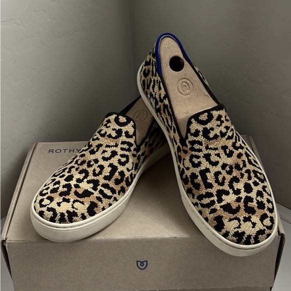 Rothy's Shoes - Rothy’s Camo Cat